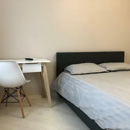 On Dzerzinskogo Apartament Mińsk